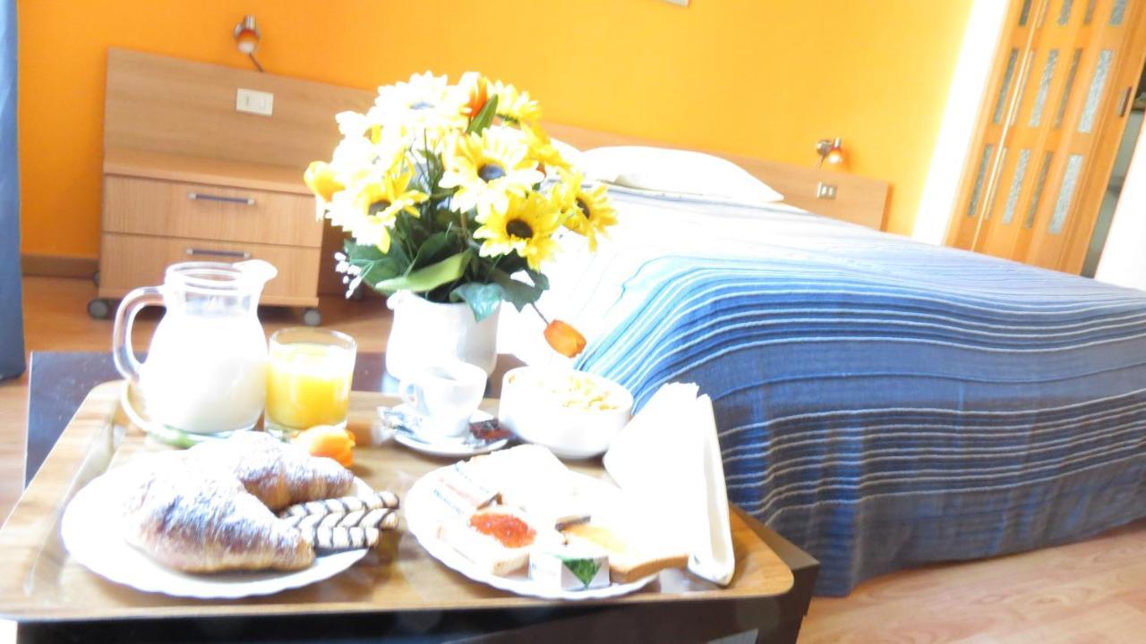 Lecce Cplaza Bed & Breakfast Bagian luar foto