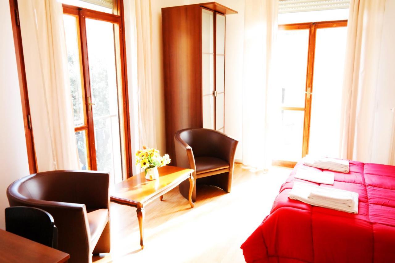 Lecce Cplaza Bed & Breakfast Bagian luar foto