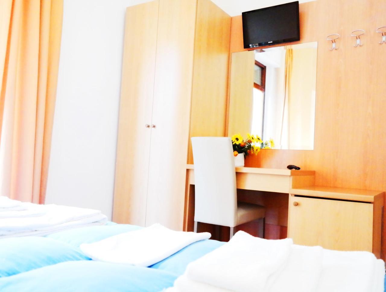 Lecce Cplaza Bed & Breakfast Bagian luar foto