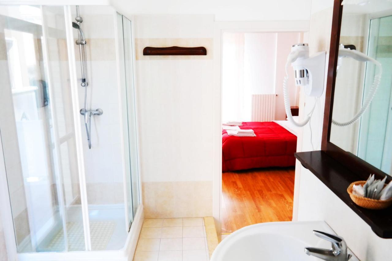 Lecce Cplaza Bed & Breakfast Bagian luar foto