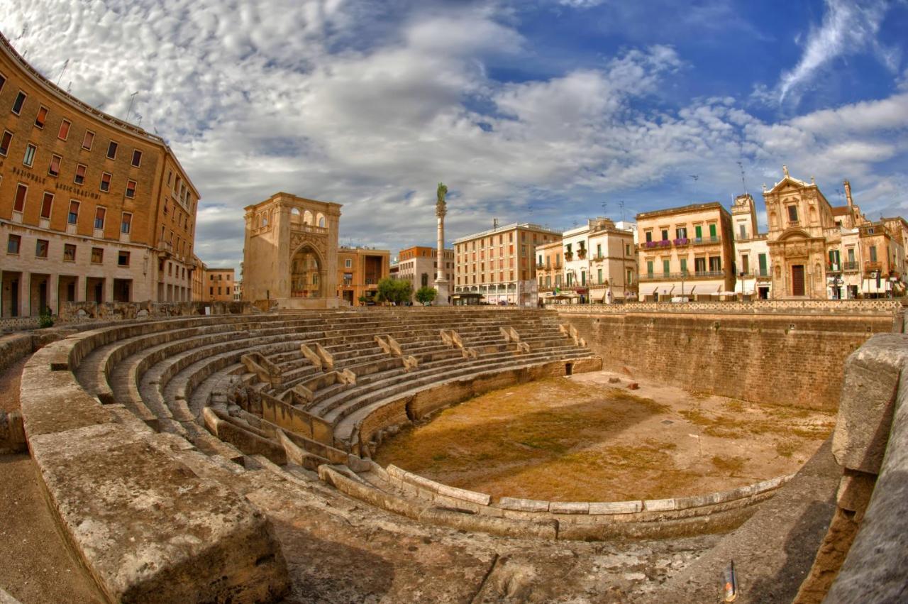 Lecce Cplaza Bed & Breakfast Bagian luar foto